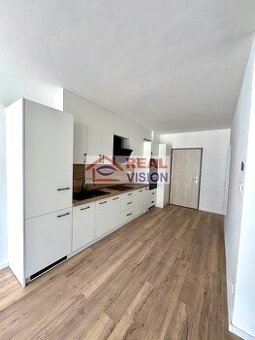 NOVOSTAVBA 2 izbový byt s balkónom, pivničnou kobkou, parkov