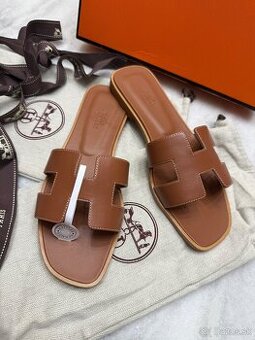 Hermes Oran Gold 39