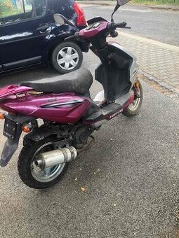 Skuter 125 - 1
