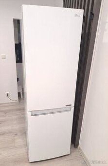 Predaj chladničky s mrazničkou, zn. LG