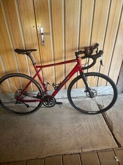 Cestný bicykel