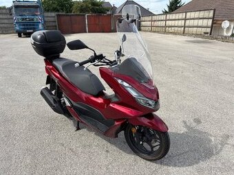 Predám Honda PCX najazdené 1740 km