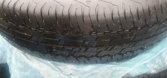 Predám  nove pneu na suzuki jimny