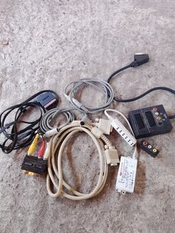 Káble, anténa, rádio, skrinka k satelitu