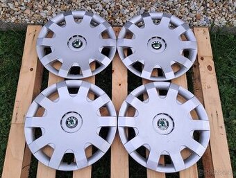 R15 PUKLICE ŠKODA OCTAVIA