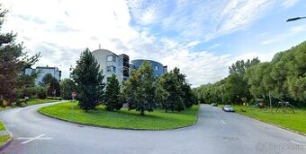 Priestranný 4 izbový byt - Tekeľová, Ľubotice