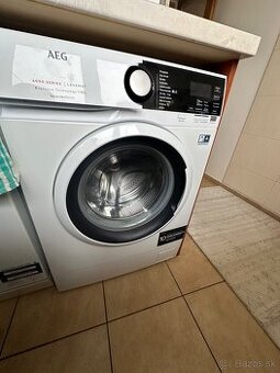 Práčka úzka spredu plnená AEG ProSense® 6000