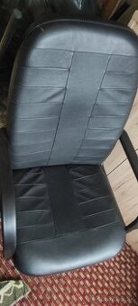 Otočná kožená kancelärska stolička