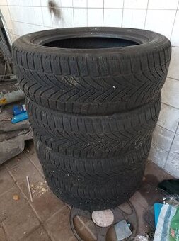 Predám 4ks Zimné Pneumatiky 215/55 R17 M+S