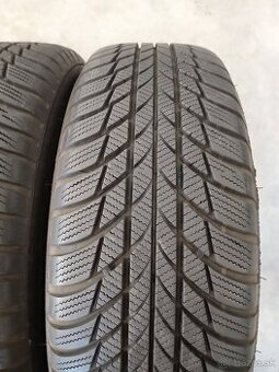 4ks zimne 215/65 R17 99H BRIDGESTONE BLIZZAK LM001