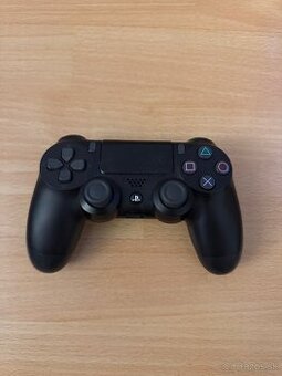 Ovladac na ps4 - dualshock Black