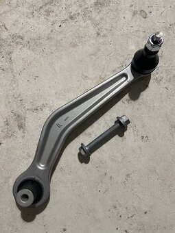 Rameno nápravy pravé – OEM 33322347992 FEBI Germany