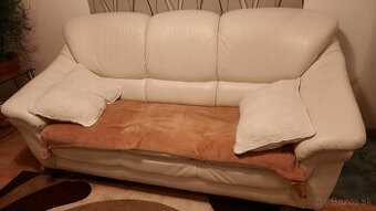 Kožená sedacia súprava.