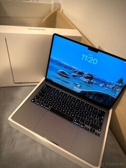 MacBook Air 13” M3 (2024) 8/256GB Silver – záruka 11/2026