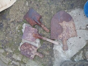 Staré vojenské lopatky