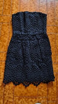 Kratke cierne saty, xs