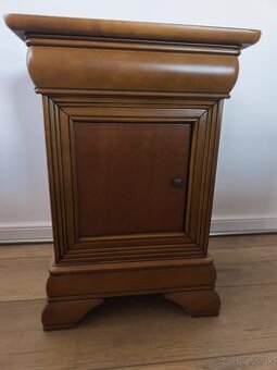 Dyhovane nocne stoliky / prirucne stoliky