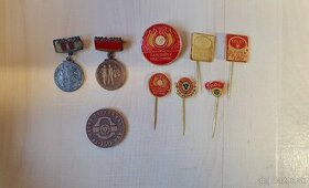 Odznaky BSP a odznaky a medaila Trinecké železiarne