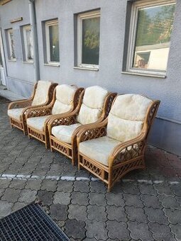 Ratanove sedenie.