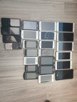 Mix starých mobilov na diely