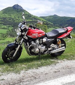 Yamaha XJR 1300