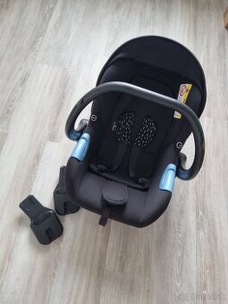 Vajíčko s nanožnikom a adaptermi