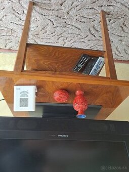 Stolík pod TV otočná vrchná časť