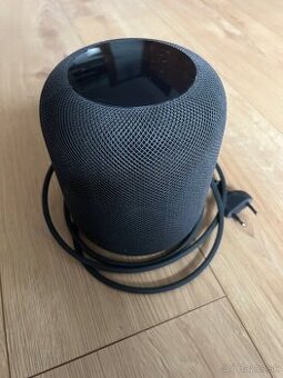 Apple HomePod vesmírne sivý