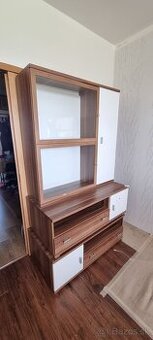 Darujem obývaciu stenu zadarmo