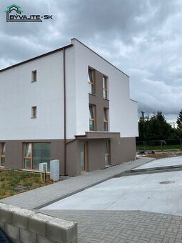 REZERVOVANÉ Priestor pre obchod a služby v obci Kanianka  v