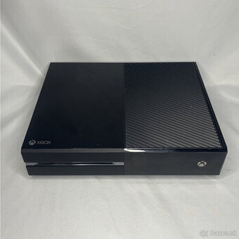 Xbox One 500GB (dva bezdrôtové ovládače)