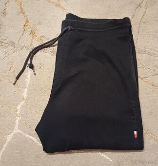 Tommy Hilfiger tmavomodré