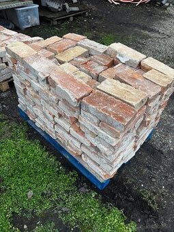 Predám staré pálené tehly - 1