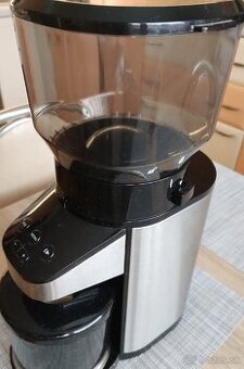 Mlynček na kávu Tchibo