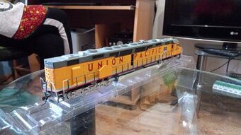 Dieslova lokomotiva Union Pacific 6915 Bachmann HO digital