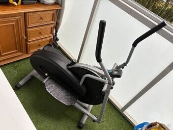 Eliptický trenažér