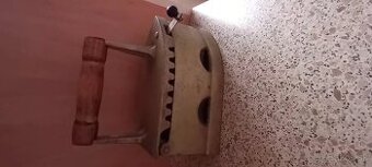 Starožitná žehlička