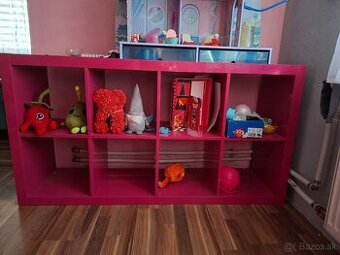 Deliaca stena-polica ,knižnica ...