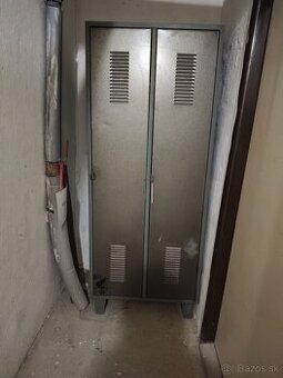 Šatňova skrinka, plechová