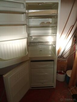 Predám chladničku s mrazničkou