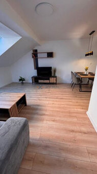 Na prenájom: 2-izbový byt v novostavbe s parkovacím miestom