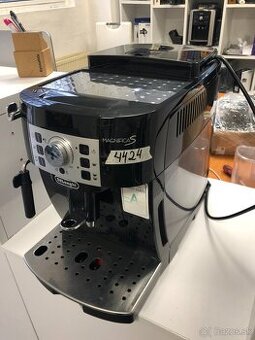 DELONGHI MAGNIFICA 22.110 B s ročnou zárukou