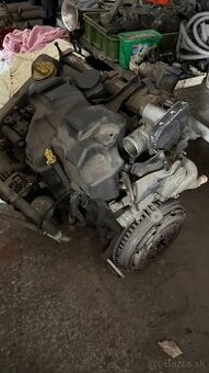 Renault Megane Motor 1.5 dci 73 kw cely funkčný