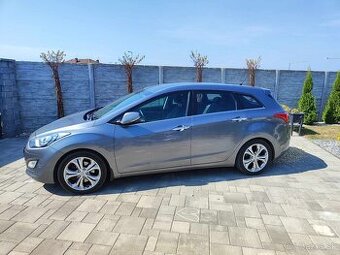 Hyundai i30 CW Kombi 1.6i GDI 16V DOHC Style možná výmena