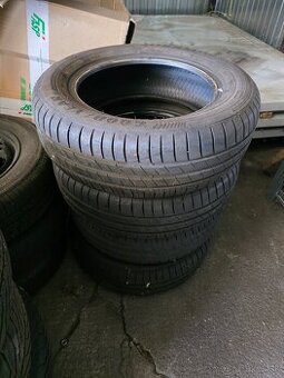 Good Year 185/65/R15 92T