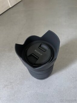 Sony 28-70mm f/3.5-5.6 OSS