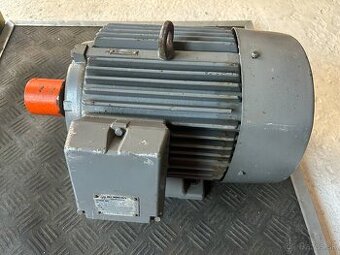 Elektromotor patkový
