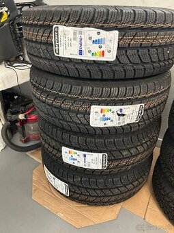 Nové zimné kolesá Semperit 235/65 R16C na diskoch pre FORD