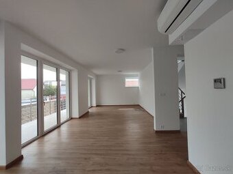 Objekt vhodný na podnikanie, Podunajské Biskupice