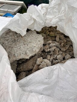 Darujem stavebnú suť, betón, dlažby, obkladačky,OSB, škride